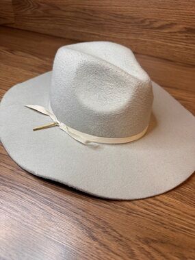 Abercrombie & Fitch Beige Wide Flat Brim Felt Boho Hat Women’s Western